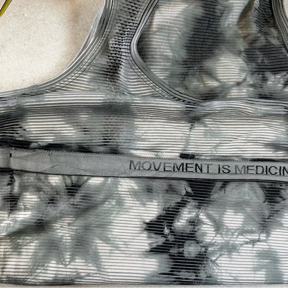 Lululemon Swifty Tech Racerback Tank Top Womens Medium - Picture 6 of 7